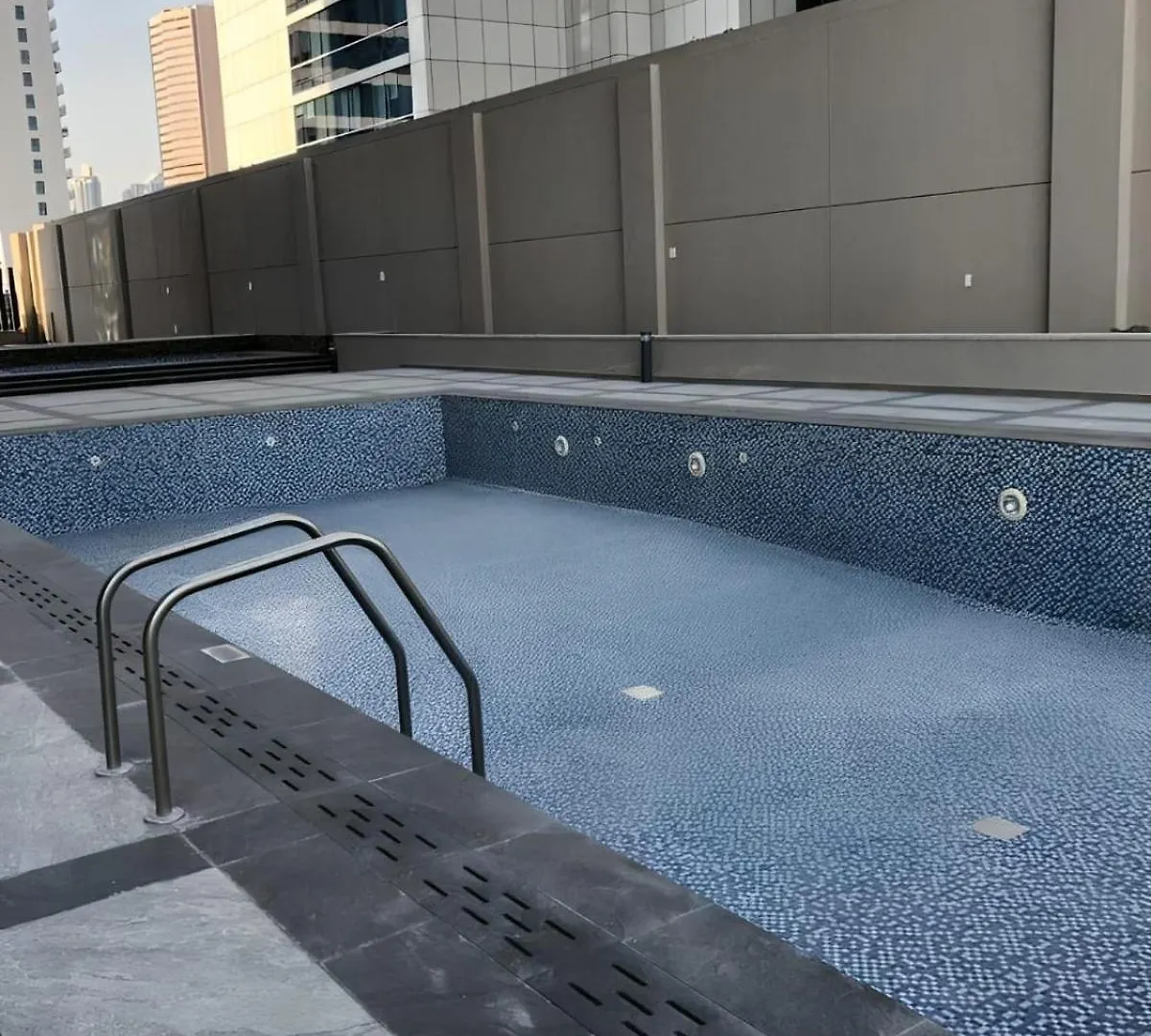 Business Bay Loft Accommodation 두바이