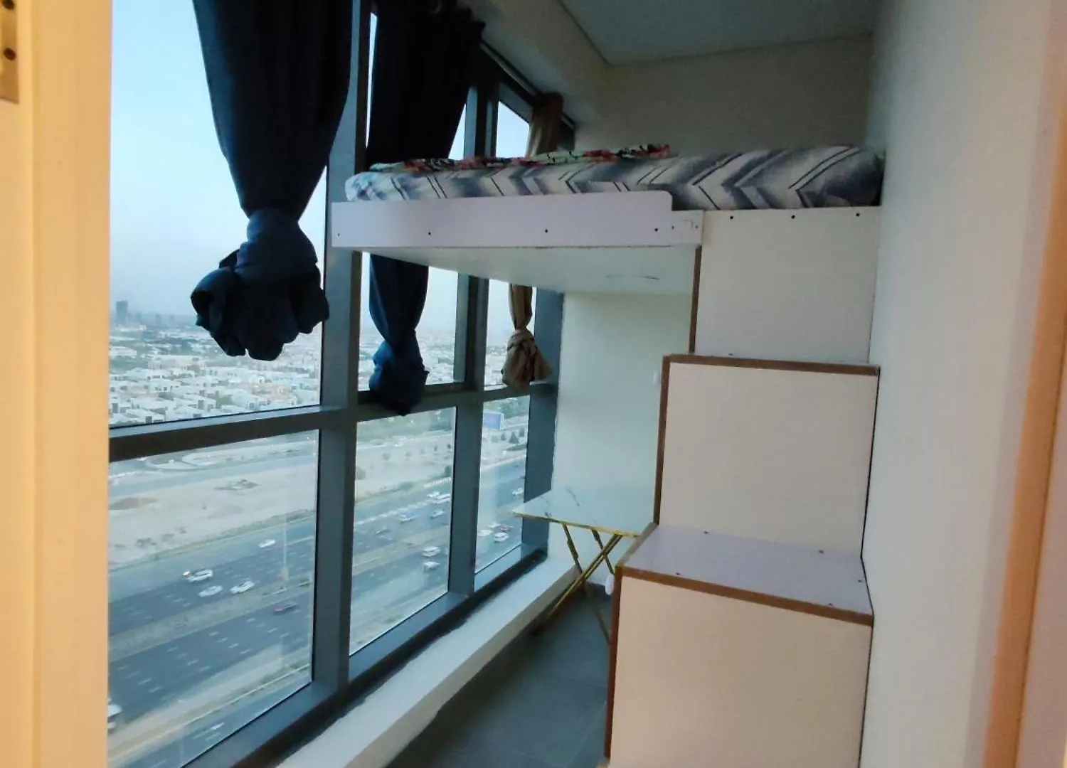 Business Bay Loft Accommodation 두바이 0*,  아랍에미리트
